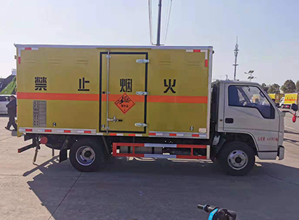 炎陵爆破器材运输车工人安全操作规范与智能技术保障